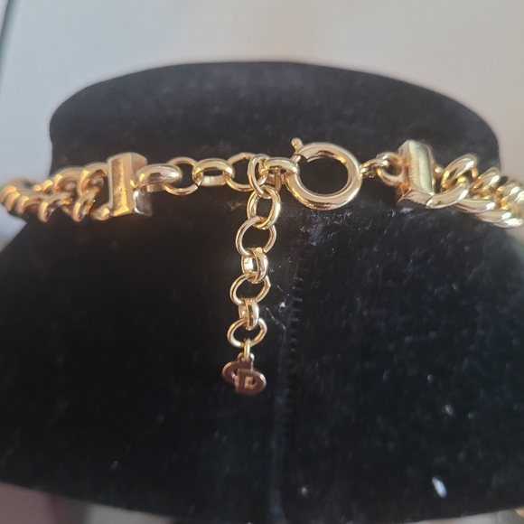 VINTAGE CHRISTIAN DIOR GOLDTONE NECKLACE WITH RHINESTONES - Picture 2 of 15
